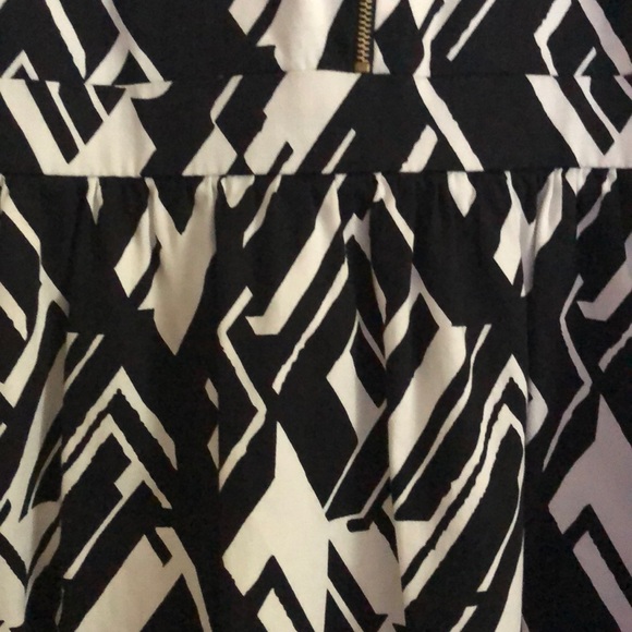 Geometric dress - Picture 3 of 3